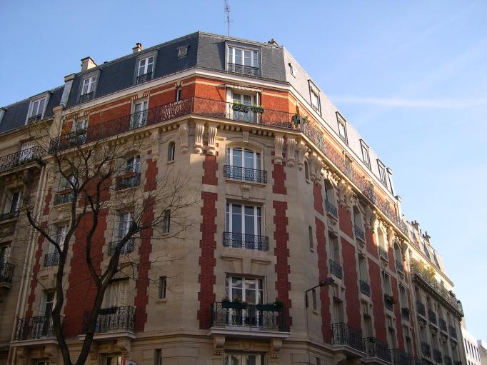 Immeuble en briques et en pierres de taille, 13e